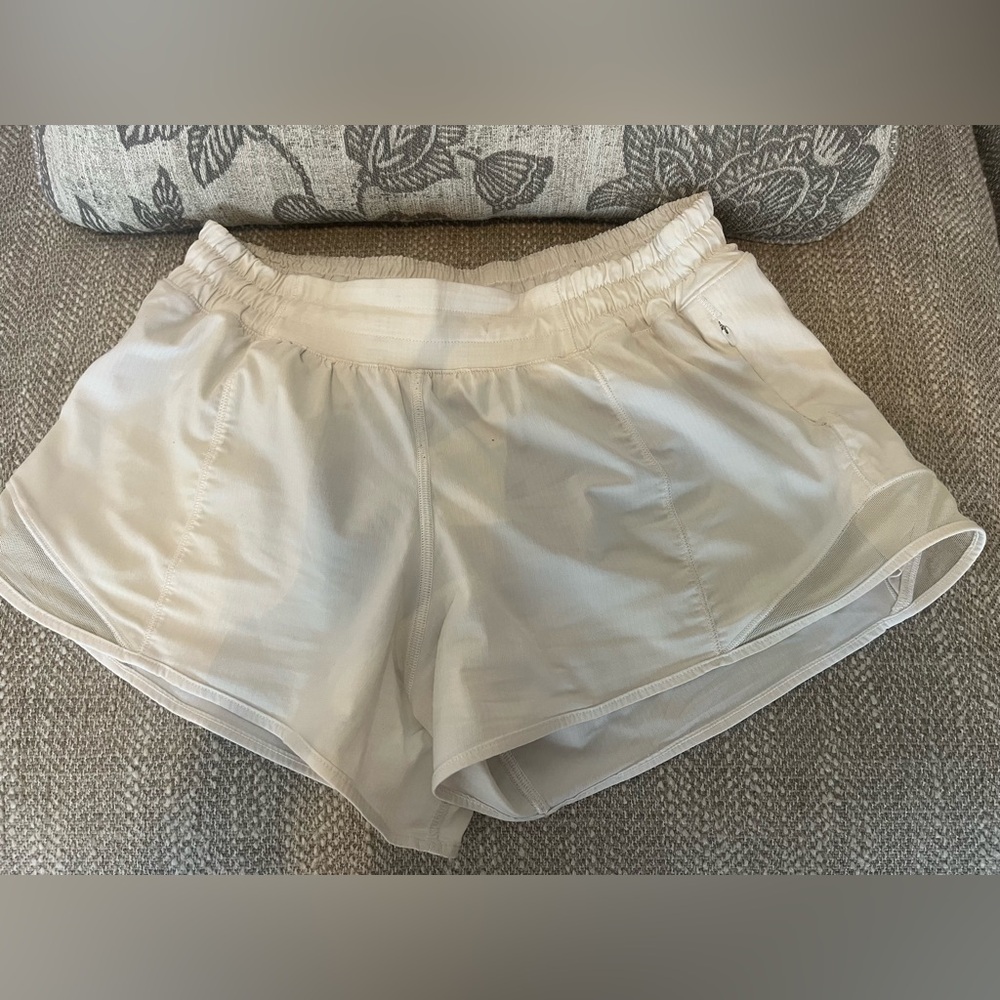 Lululemon Hotty Hot Shorts White